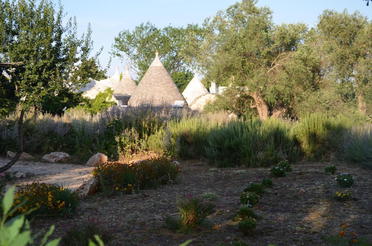 I Trulli Di Acquarossa Aparthotel Cisternino Exterior photo